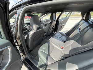 Volvo V60 (9 фото из 13)