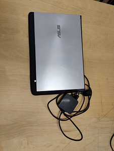 Asus ZenBook UX435EG-A5011T (1 foto / 3)
