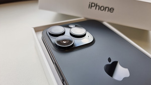 iPhone 15 Pro 256 Гб (2 фото из 4)