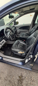 Продается Mitsubishi Grandis (1 фото из 6)