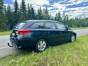 Toyota Auris 2014 LPG/Hybrid (5 foto / 13)