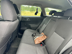 Toyota Auris 2014 LPG/Hybrid (9 foto / 13)