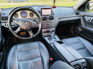 Mercedes-Benz C320 Avantgarde 3.0 165KW 2008a (6 foto / 8)