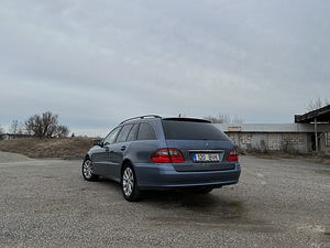 Mercedes-Benz E220, 125kw, 2007 (4 foto / 9)