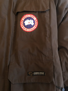 Canada Goose parka (7 foto / 7)