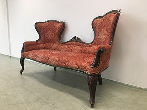 Rokokoo stiilis vana diivan (3 foto / 6)