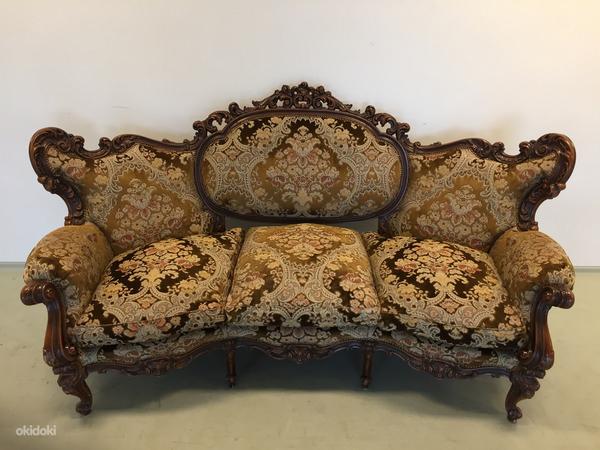 Красивый диван-кушетка в стиле рококо (фото #1)