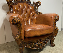 Чудесное кресло в стиле рококо
