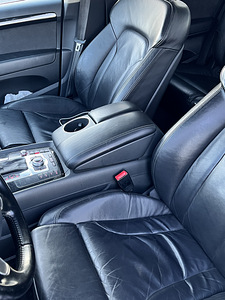 Audi Q7 4.2TDI S-line 2012 (5 foto / 13)