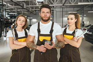 Autoteenindusse on oodatud meistriabi / vastuvõtja assistent (3 foto / 9)