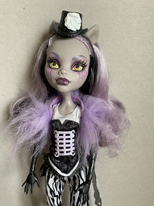 Monster High - Клодин Вульф (1 фото из 2)
