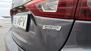 Mazda 3 2.0 Skyactive-G Premium 6AT (7 foto / 13)