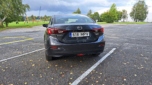 Mazda 3 2.0 Skyactive-G Premium 6AT (6 foto / 13)