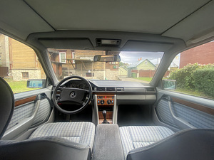 Mercedes - Benz 230TE 1990 (10 foto / 11)