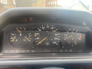 Mercedes - Benz 230TE 1990 (11 foto / 11)