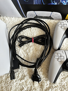 Sony Play Station 5 Slim 2 controllers (2 foto / 6)