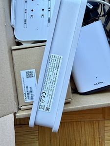 Receiver Nokia FastMile 5G + router Nokia Beacon 1.1 (2 foto / 3)