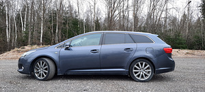 Toyota avensis 2.2 d-cat (4 foto / 8)