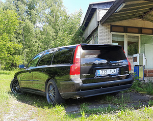 Volvo v70 d5 (2 фото из 5)