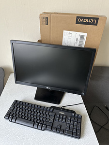 Монитор LG Flatron E2242T (3 фото из 4)