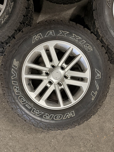 Toyota 17” rattad (7 foto / 9)