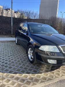Skoda Octavia (2 foto / 7)