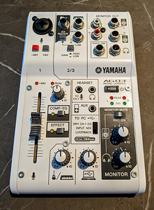 Yamaha AG03 mixing console and audio interface (1 foto / 2)