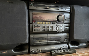 SONY HCD-H701 MUUSIKAKESKUS  			