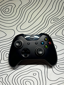 Xbox контроллер (1 фото из 4)