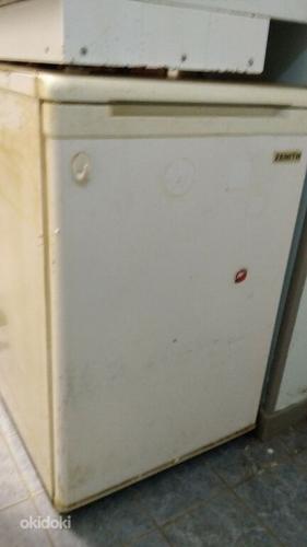 Холодильник и морозильная камера (фото #2)