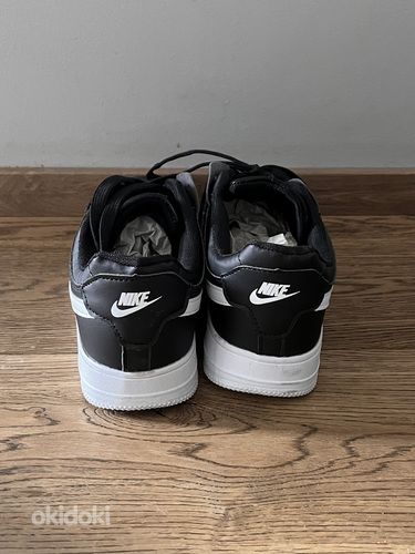 Теннисные туфли Nike (фото #4)