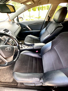 Toyota Avensis 1.8 108kW LPG (11 foto / 11)