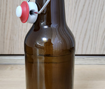 Стеклянная бутылка с фарфоровой крышкой 0,5л.