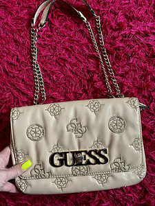 Guess (1 foto / 3)