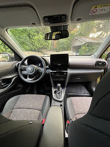 Продается Toyota Yaris Cross Hybrid Dynamic Force Elegant 20 (13 фото из 15)