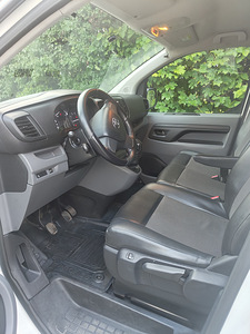 Toyota Proace (3 фото из 12)