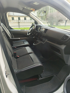 Toyota Proace (9 фото из 12)