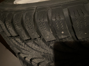 Резина с Дисками Mazda R16 205/55 (3 фото из 4)