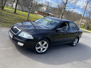 Skoda Oktavia (1 foto / 13)