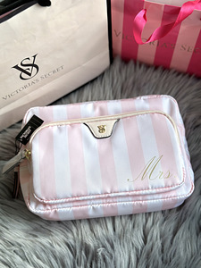 Victoria’s Secret kosmeetikakott (2 foto / 8)