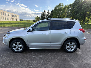 Toyota RAV4 2.2 (3 foto / 15)