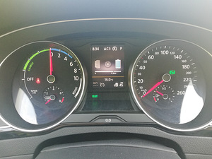 Volkswagen Passat GTE Highline 1.4 115kW (13 foto / 14)
