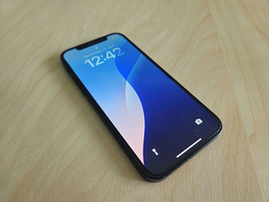 iPhone 12 Black 128GB + ümbrised + laadija (1 foto / 9)