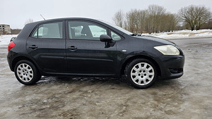Toyota Auris 2008 RS (11 foto / 14)