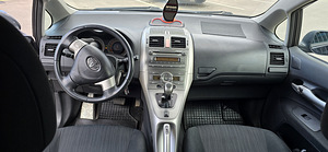 Toyota Auris 2008 (3 foto / 8)