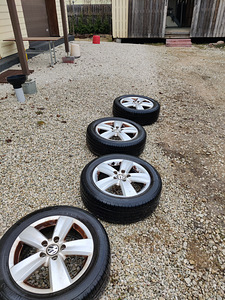 Vw caddy veljed koos rehvidega (4 foto / 4)