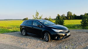 Toyota Avensis 2.0 105kW 2016 (3 foto / 13)