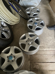Диски на VW Touareg