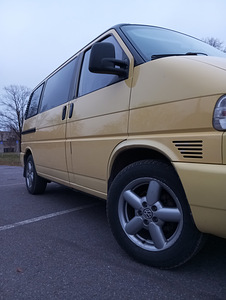 Продам автомобиль (5 фото из 12)