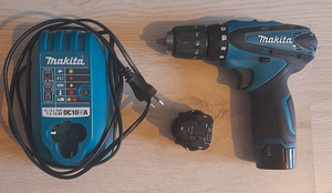 Makita akutrell (3 foto / 3)